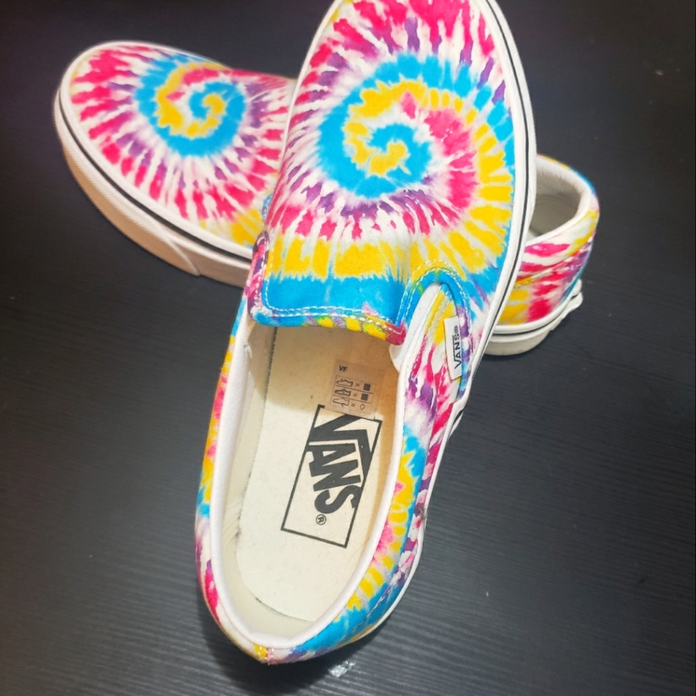 Tye-Dye Vans Slip-ons